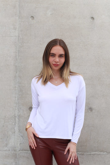 Polo manga larga cuello V